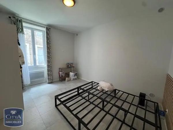 Appartement à louer 4 pièces 82m² Nissan-lez-Enserune (34440)