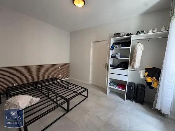 Appartement à louer 4 pièces 82m² Nissan-lez-Enserune (34440)