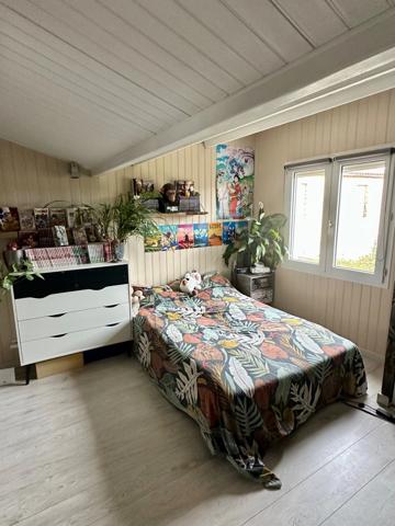 Maison à vendre 7 pièces LE TEMPLE (79)