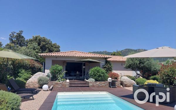 Maison à vendre    4 pièces •  Porto-Vecchio