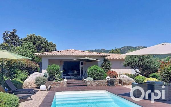 Maison à vendre    4 pièces •  Porto-Vecchio