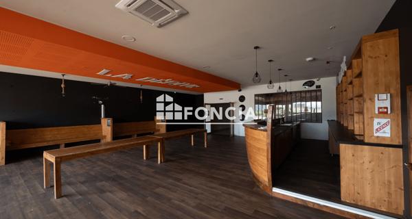 À vendre Local commercial 240 m² - Montélimar 26200