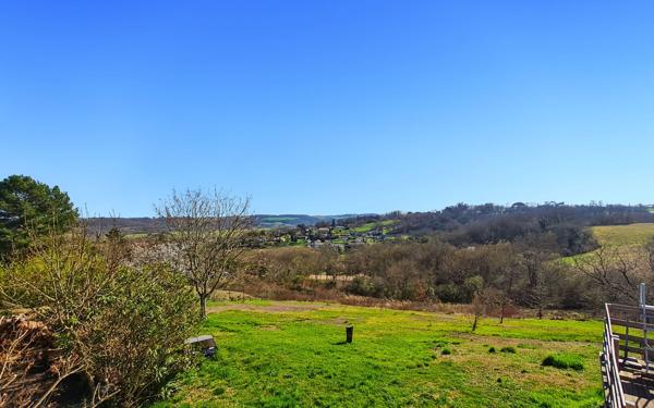 Maison à vendre    5 pièces •  Layrac