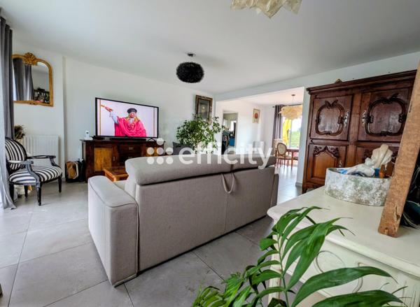 Maison
         3 pièces
        - 77 m² Exclusivité 199 990 € *
