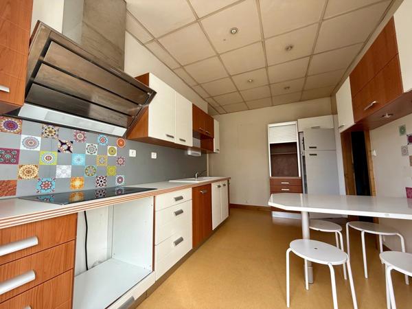 Location                                                      Maison
                        
                     6 pièces                      105 m2                     à Brive-la-Gaillarde