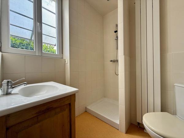 Location                                                      Maison
                        
                     6 pièces                      105 m2                     à Brive-la-Gaillarde