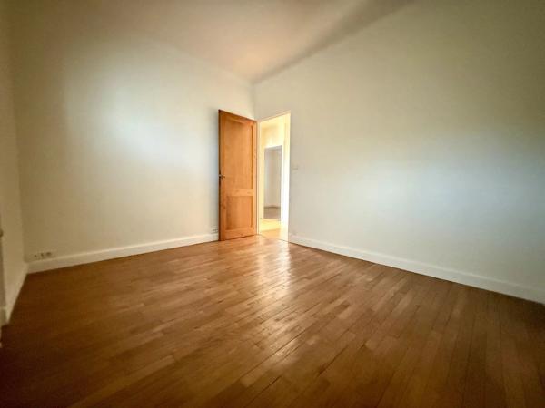 Location                                                      Maison
                        
                     6 pièces                      105 m2                     à Brive-la-Gaillarde