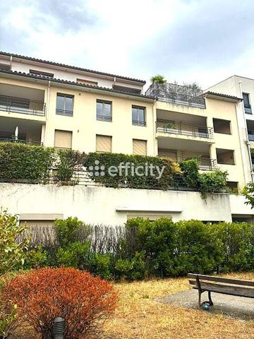 Appartement
         3 pièces
        - 75 m² Exclusivité 390 000 € *