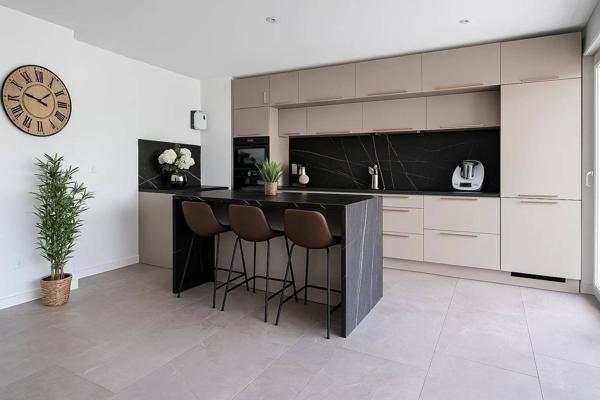 ESPLANADE - COMME NEUF