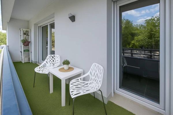 ESPLANADE - COMME NEUF