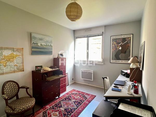 Appartement familial 105 m2 terrasse vue Saône, 2 garages en sous-sol, cave