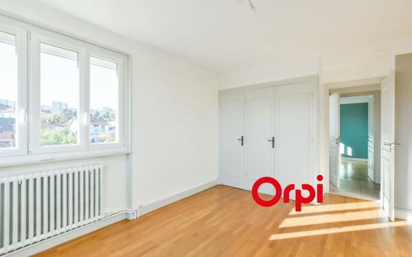 Appartement à vendre    4 pièces • 90,02 m2 Oullins