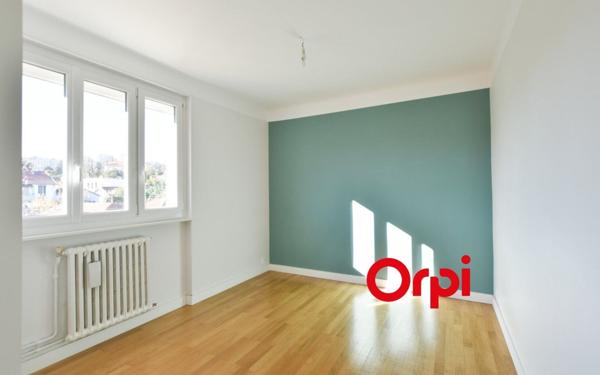 Appartement à vendre    4 pièces • 90,02 m2 Oullins
