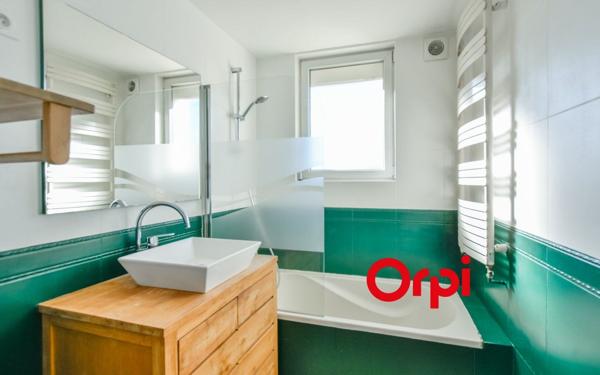 Appartement à vendre    4 pièces • 90,02 m2 Oullins