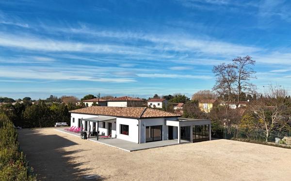 Maison à vendre    5 pièces • 190 m2 Saint-Rémy-de-Provence