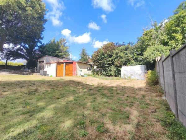 Maison en parfait état en pierre 297 000 € H.A.I.*