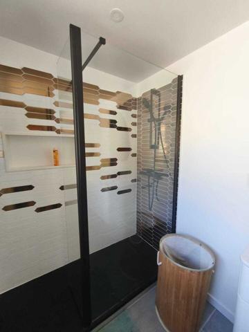 Maison en parfait état en pierre 297 000 € H.A.I.*