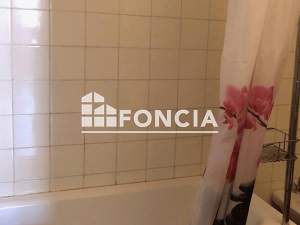 Location Studio meublé 15.8 m² - 91 RUE NEUVE Nimes-st Cesaire 30900