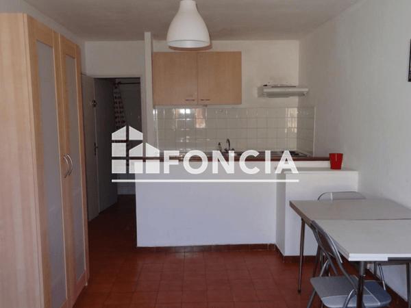 Location Studio meublé 15.8 m² - 91 RUE NEUVE Nimes-st Cesaire 30900