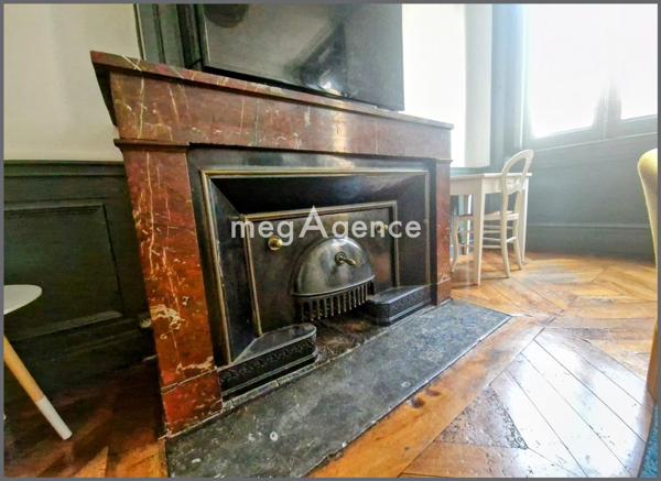 Appartement à Lyon 2e Arrondissement, 69002 - 2 pièces 85m²