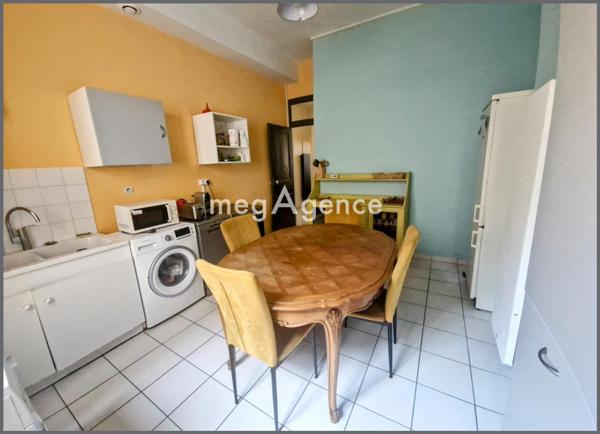 Appartement à Lyon 2e Arrondissement, 69002 - 2 pièces 85m²