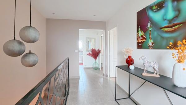 Maison 7 pièces - 225 m²