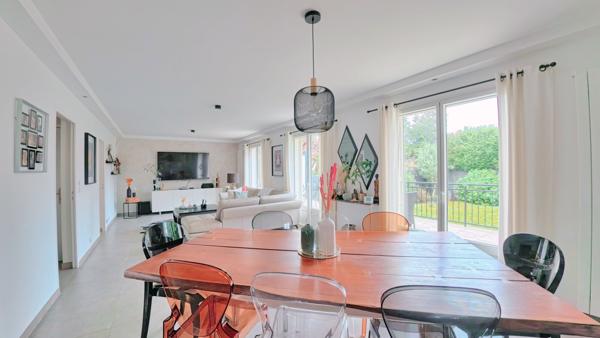 Maison 7 pièces - 225 m²