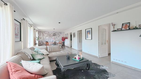 Maison 7 pièces - 225 m²