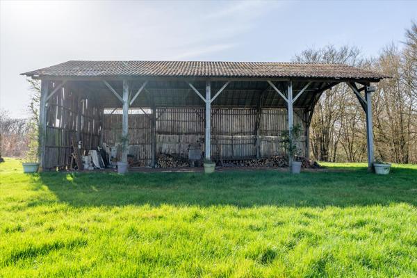 LUYNES - PROPRIéTé TYPE RELAIS DE CHASSE