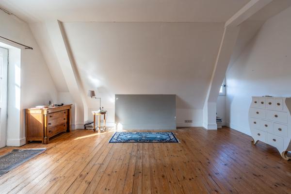 LUYNES - PROPRIéTé TYPE RELAIS DE CHASSE