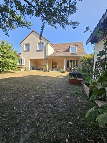 Conflans-Sainte-Honorine (78700) CENTRE VILLE Entre Seine, vieux village et transports RER A et SNCF à pied: l’équilibre parfait à Conflans-Sai