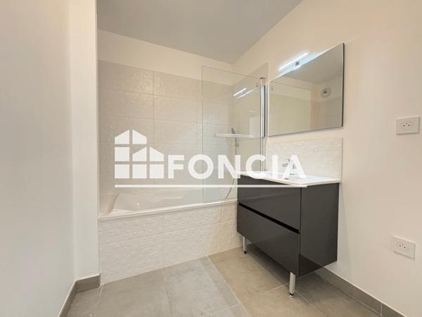Location Appartement 2 pièces 42.2 m² - ROUTE DE SETE Agde 34300