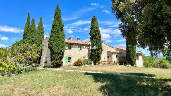 A vendre - Mas provençal ancien à rénover - Sud Luberon