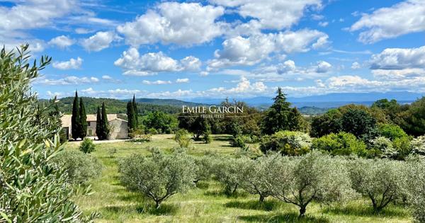 A vendre - Mas provençal ancien à rénover - Sud Luberon