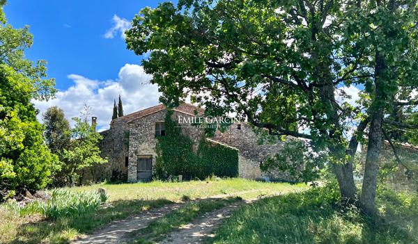 A vendre - Mas provençal ancien à rénover - Sud Luberon