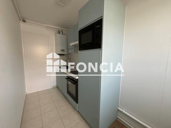 Location Appartement 2 pièces 39.43 m² - RUE DU GAL DE GALEMBERT Blois 41000