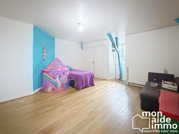 Vaste maison idéalement située