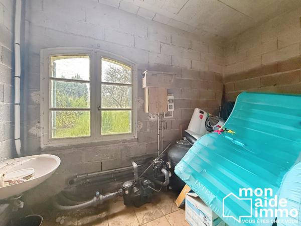 Vaste maison idéalement située