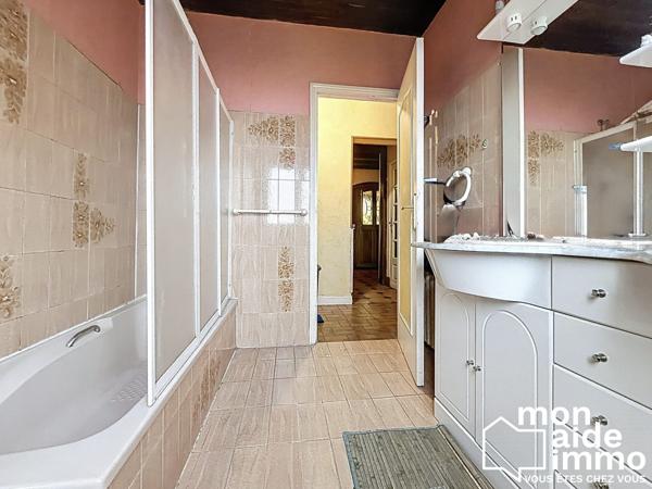 Vaste maison idéalement située