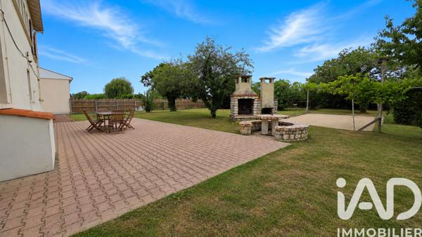 Maison à vendre 5 pièces 141 m² Fontenay-le-Comte
