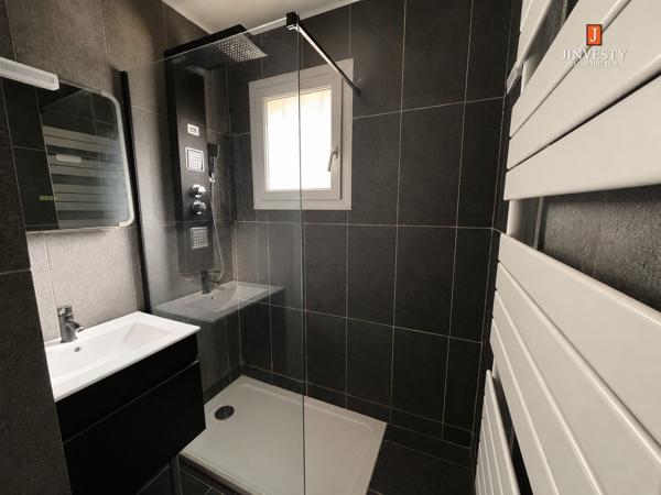 Maison individuelle de plain-pied – 2 chambres – Jardin – Garage