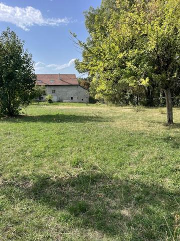 Vente / Terrain constructible à Larringes (74500)