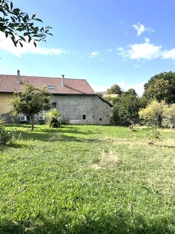 Vente / Terrain constructible à Larringes (74500)