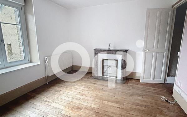 Immeuble à vendre    5 pièces •  Neufchâteau