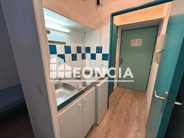 Location Studio 17 m² - 27 RUE COLSON Lille 59000