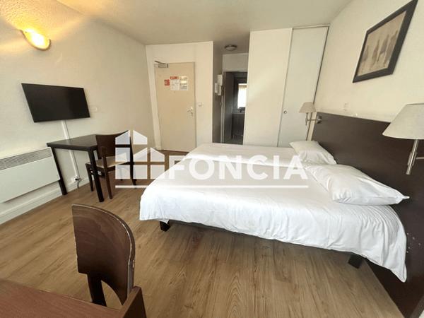 Location Studio meublé 20.99 m² - 17 RUE COLSON Lille 59000
