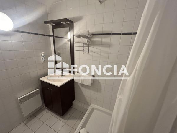 Location Studio meublé 20.99 m² - 17 RUE COLSON Lille 59000