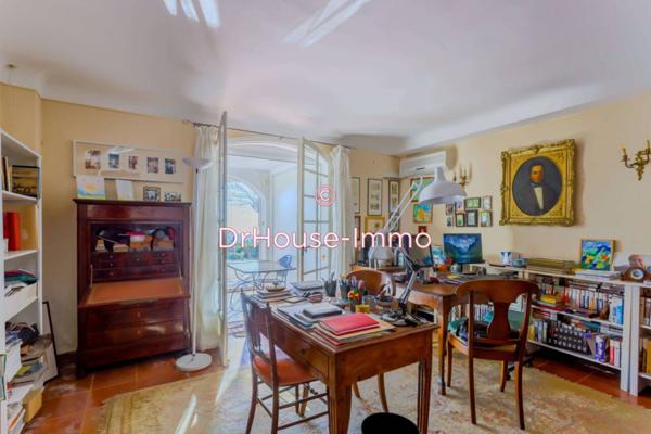 Maison à vendre 10 pièces de 300 m²