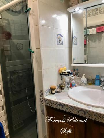 Appartement de 65 m2 (RDC) hyper centre