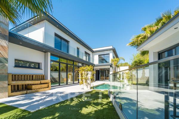 Villa contemporaine en bord de mer